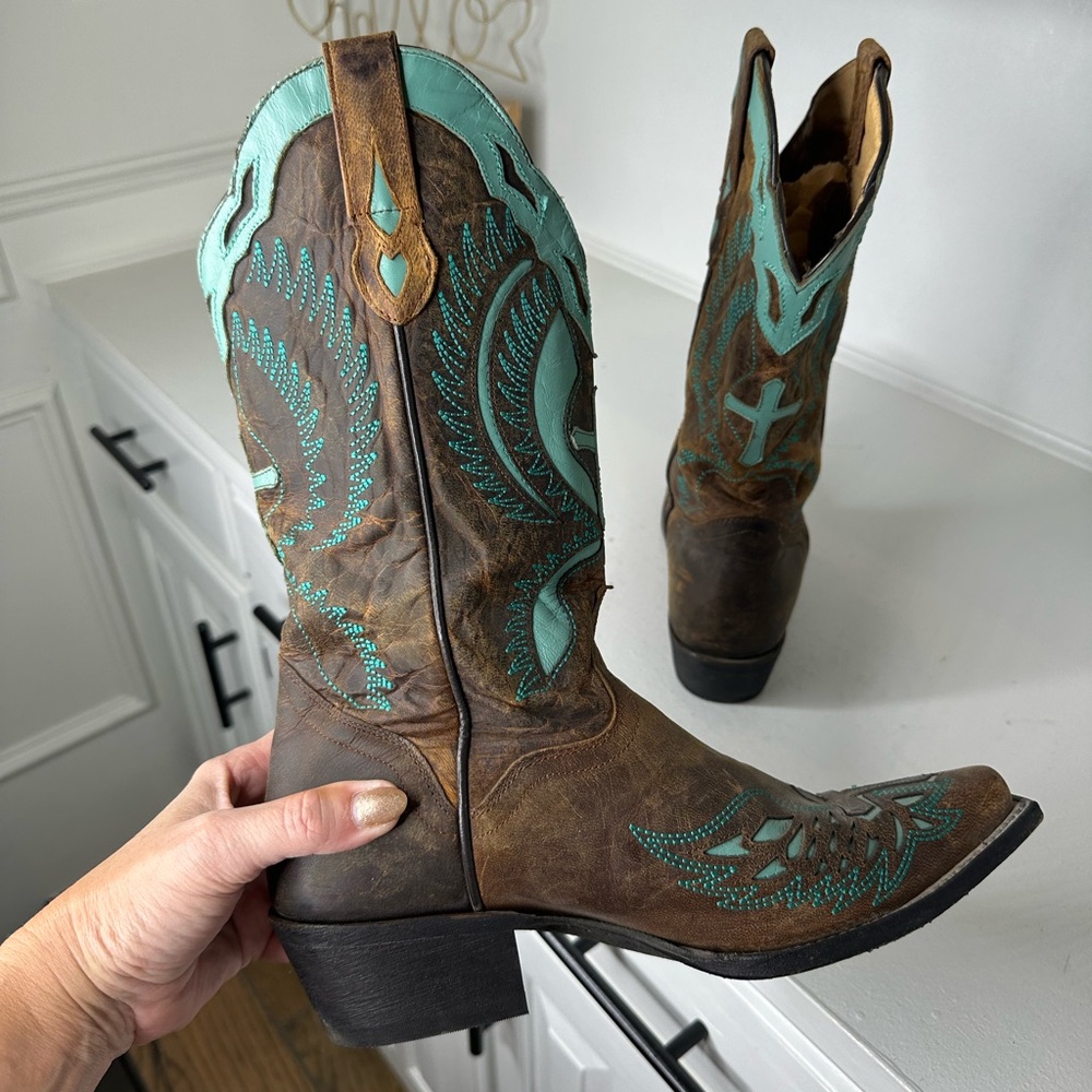J.B. Dillon Brown and Turquoise Heeled Boots - Picture 6 of 8